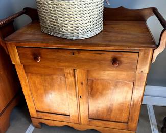 FURNITURE VINTAGE WASHSTAND II