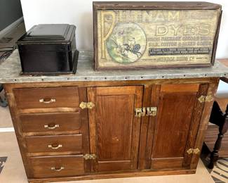FUNITURE ANTIQUE WOODEN ICE BOX