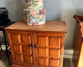 FURNITURE END TABLE II