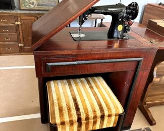 VINTAGE SINGER SEWING MACHINE ART DECO STYLE CABINET