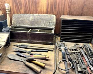 TOOLS VINTAGE STORAGE