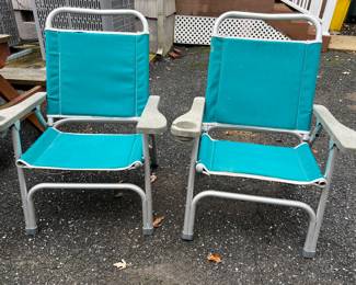 2 Folding Chairs
