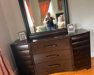 Dresser & Mirror