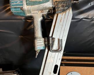Makita Nailers (2),