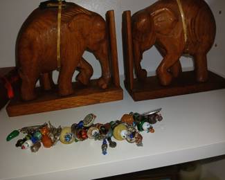 teak elephant book ends and many more very nice decorative vintage, antique and like new items