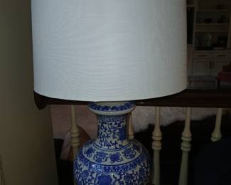 blue and white pottery lamp