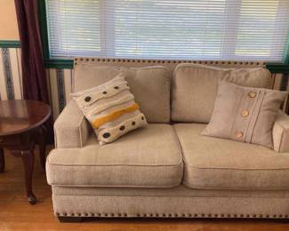 Broyhill Side Table, Cream Color Loveseat