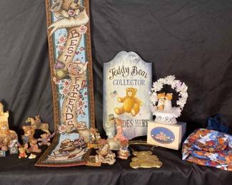 Boyds Bears And Other Bear Figurines 21 Items 2 Music Boxesuncertain If Work Boyds Bear Wall