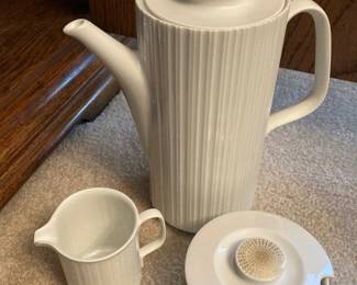 There is a large set of this contemporary Rosenthal china set