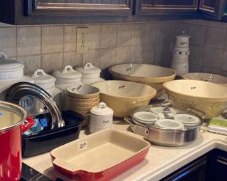 Lots of kitchen wares, Italian pottery and ceramics and Le Creuset cookware