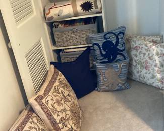 Loads of beautiful pillows