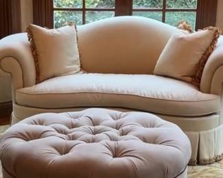 Hickory Chair Sovereign Loveseat. Similar gently used recently sold for $700. Make an offer 