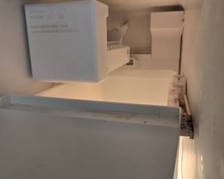 Arm is missing on the Ice Maker so not sure if working or not.  There is a water line attached.