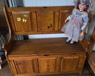VTG Wood Trunk Seat. Small Scale