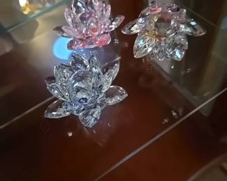 3 Crystal Lotus Flowers