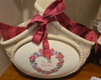 FTD Vtg Basket with liner