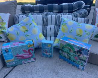 (4) pillows (3) floats, (2 ) sets of cushions with matching pillows, (3) bench pillows 