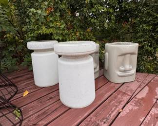 Pair of white drink/plant stands. LOT 42 (the easter island looking ones are lot 41)
