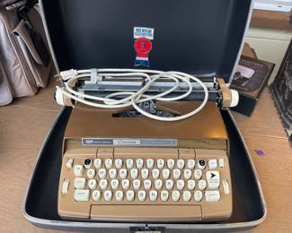 Coronet Automatic 12 Typewriter