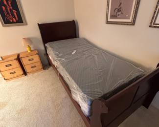 Serta Adjustable Bed and Sleigh Bed