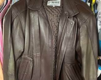 Vintage men’s leather bomber jacket