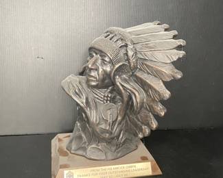 Bronze tone Native American bust vtg