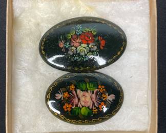 Floral lacquer brooches vtg