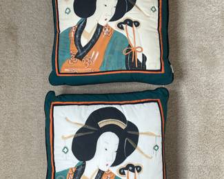 Decorative pillows w geisha