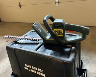 Black & Decker electric hedge trimmer