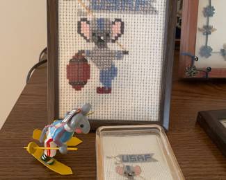 USAF news points & mouse figure vtg