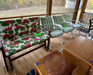 Plow and Hearth glider
Several outdoor chairz