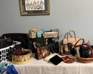 Handbags/purses
