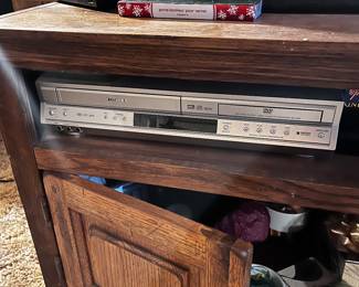 Toshiba VCR & DVD Combo
