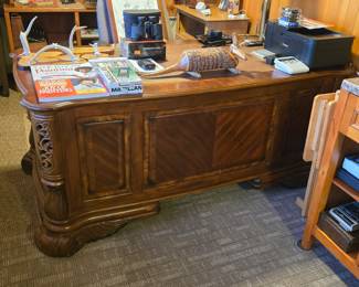 Michael Amini Signature Series By Aico Excelsior Executive Desk With Leather Top