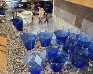 Glassware, kitchen items