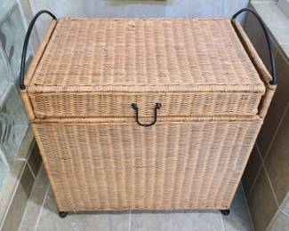 Wicker basket