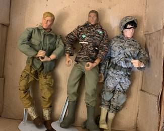 3 GI Joe figures