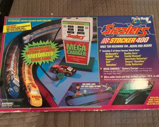 Hot Wheels Sizzlers Stocker 400 track and cars