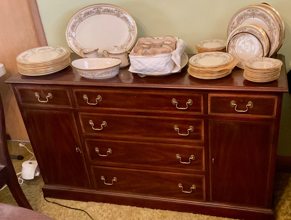 Large service of Castle Garden China by Lenox; Henkel Harris buffet cabinet, solid Mahogany