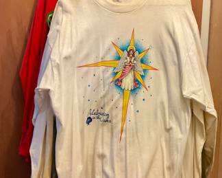 Vintage Christmas in the oaks t-shirts