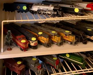 Model railroad engines