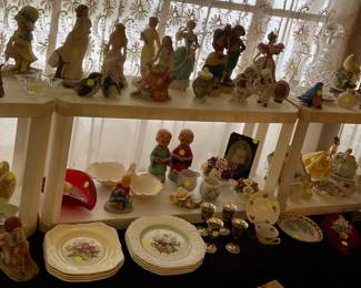 Plates, figurines, Mardi Gras goblets