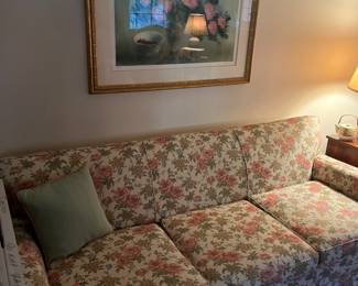 MMC couch , super clean … great condition…
