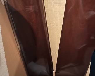 2 extensions for dining table “like new”
Kindel….