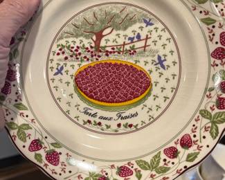 Boitard sets of beautiful plates. Gien , France … several different styles …