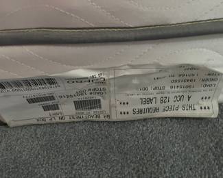 Queen size mattress in great condition, super clean … 