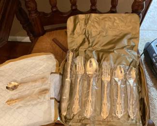 gold tone flatware