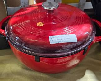 DUTCH OVEN WITH LID