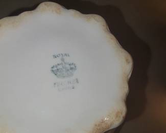 Royal sugar bowl