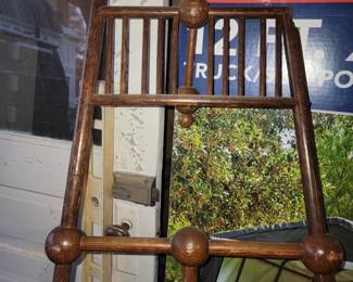Antique Wooden Easel (Needs Repair)